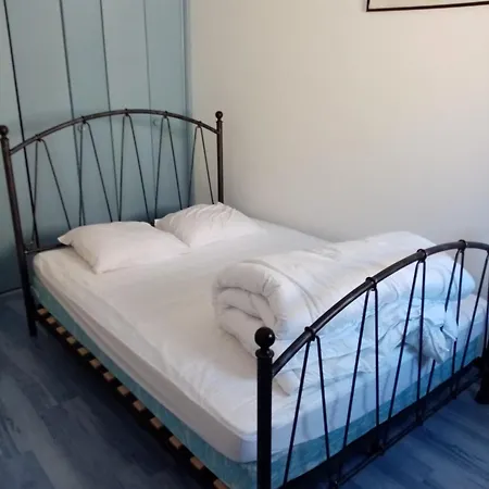 Holiday home La Maison Bleue 2 A 5 Pers 200m Gruissan