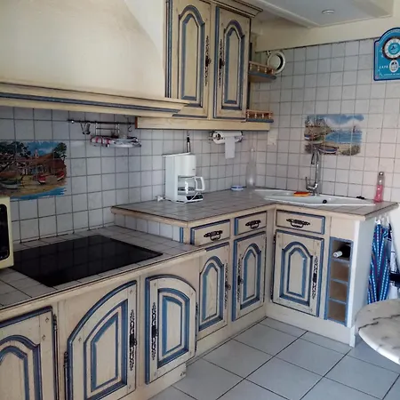 La Maison Bleue 2 A 5 Pers 200m Holiday home